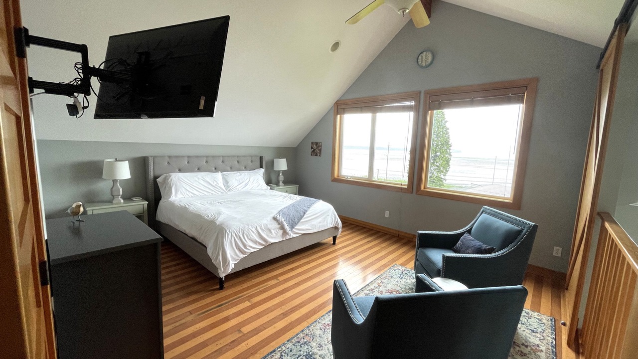 Photo of Bedroom in Birch Bay