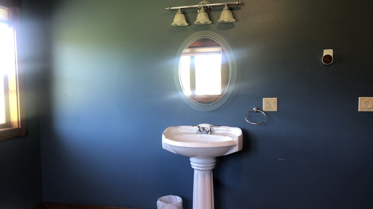 Photo of Bathroom in Newport Center