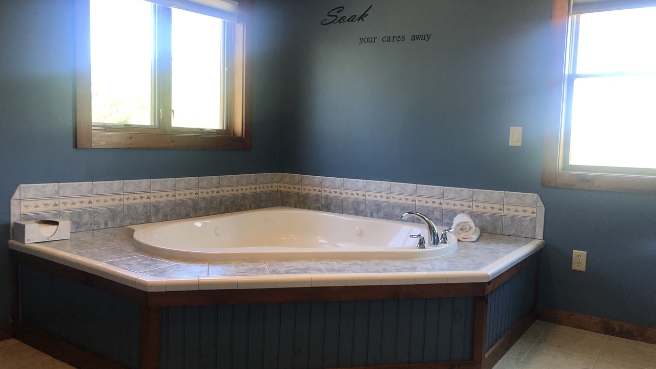 Photo of Bathroom in Newport Center
