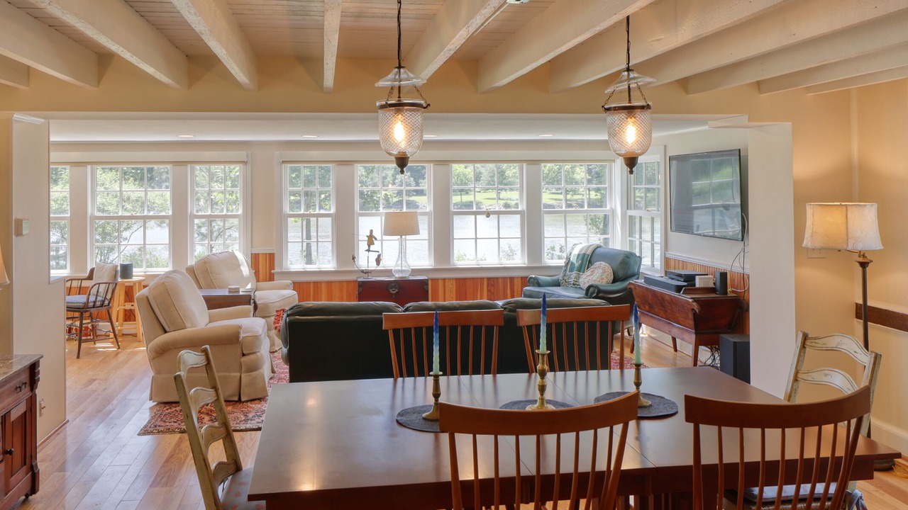 Photo of Livingroom in Easton