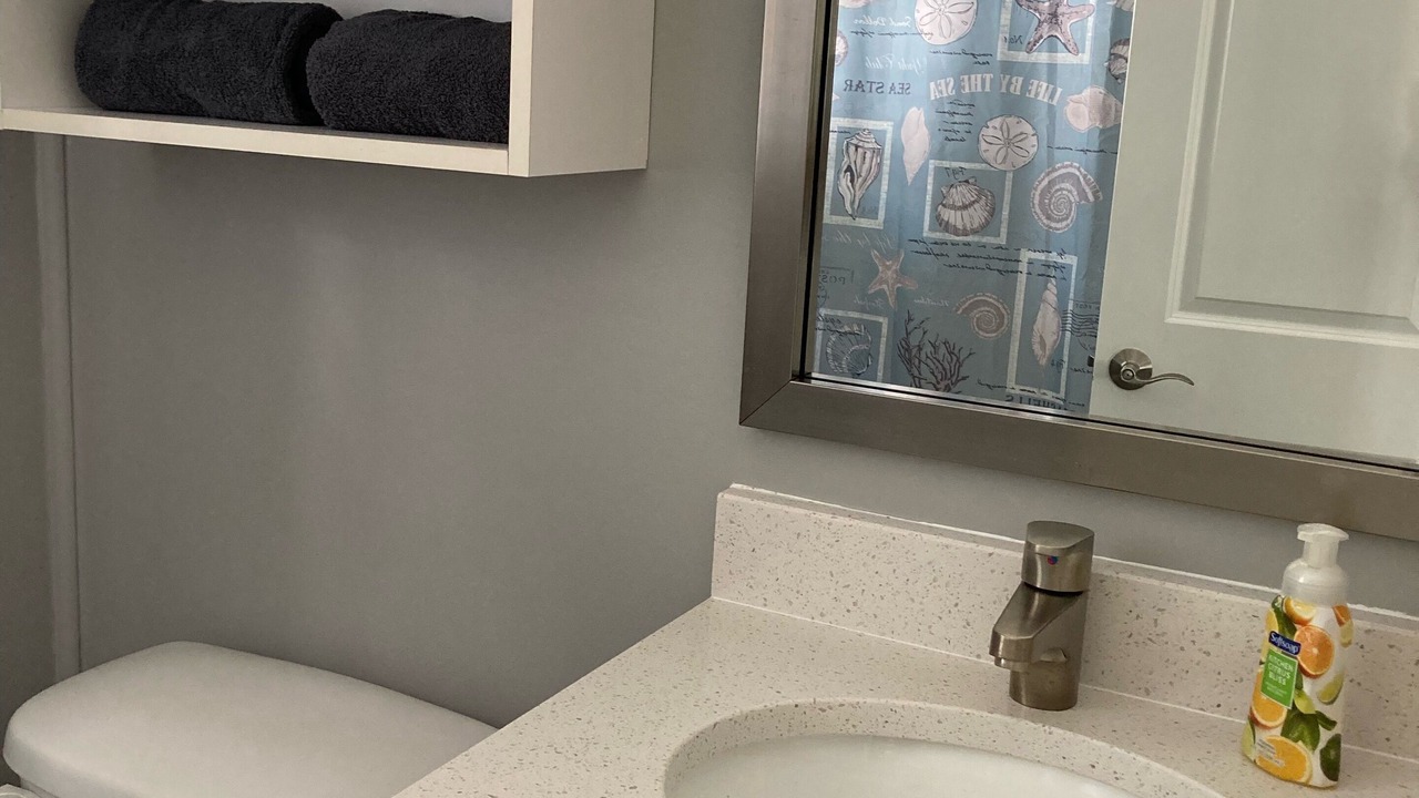 Photo of Bathroom in Colonial Beach