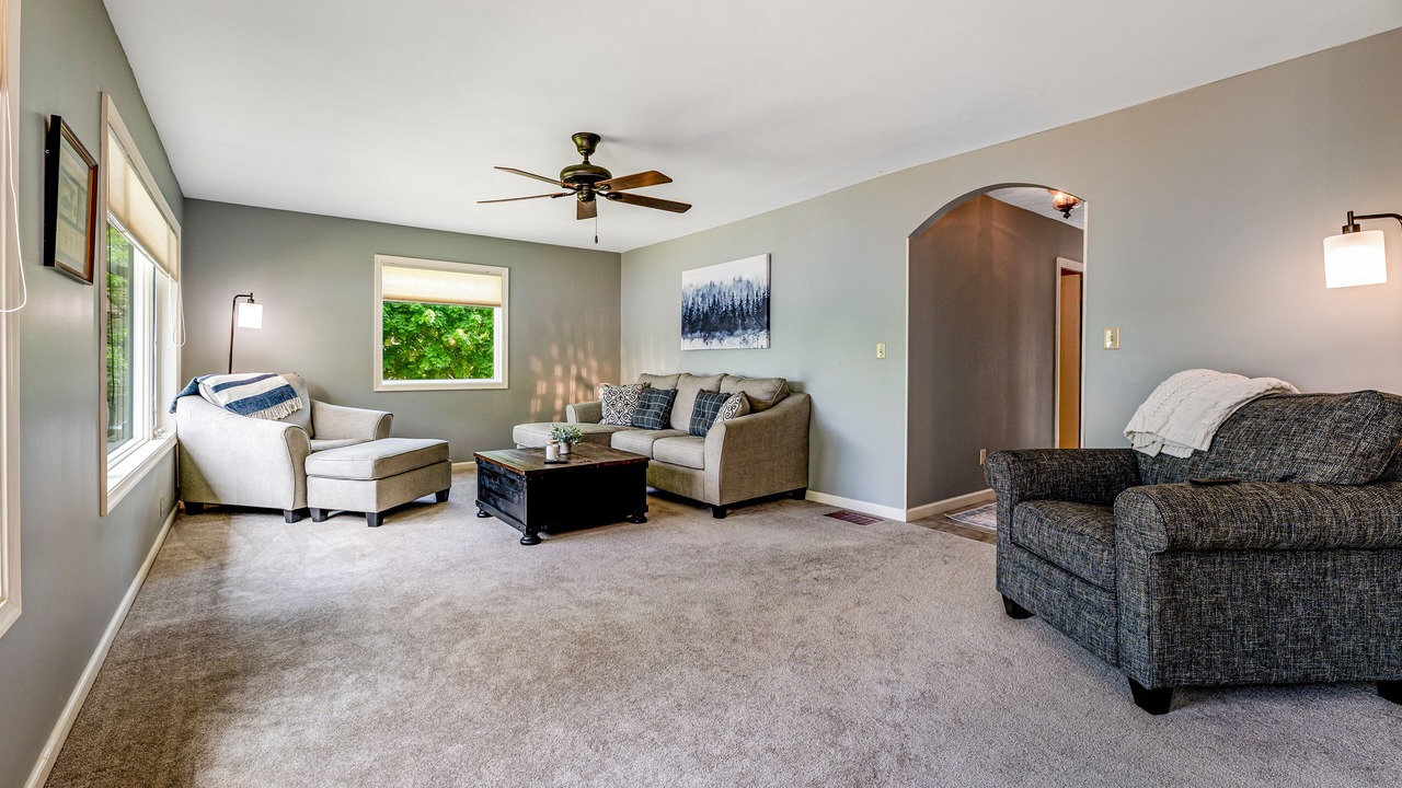 Photo of Livingroom in Penn Yan