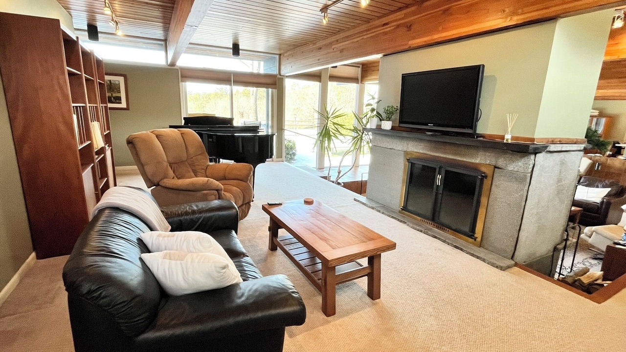 Photo of Livingroom in Weare