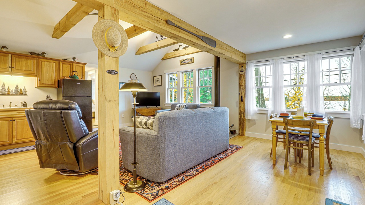 Photo of Livingroom in New London