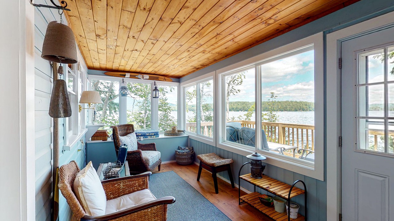 Photo of Livingroom in Moultonborough