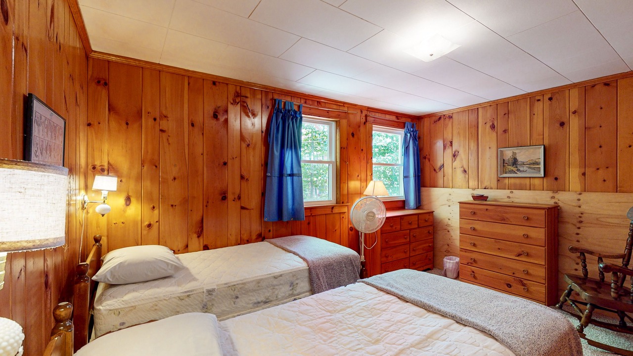 Photo of Bedroom in Moultonborough