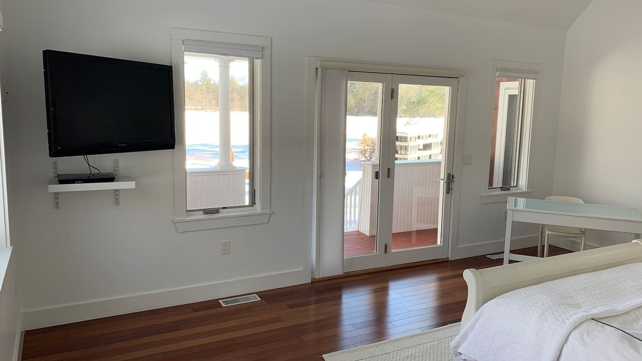 Photo of Bedroom in Moultonborough
