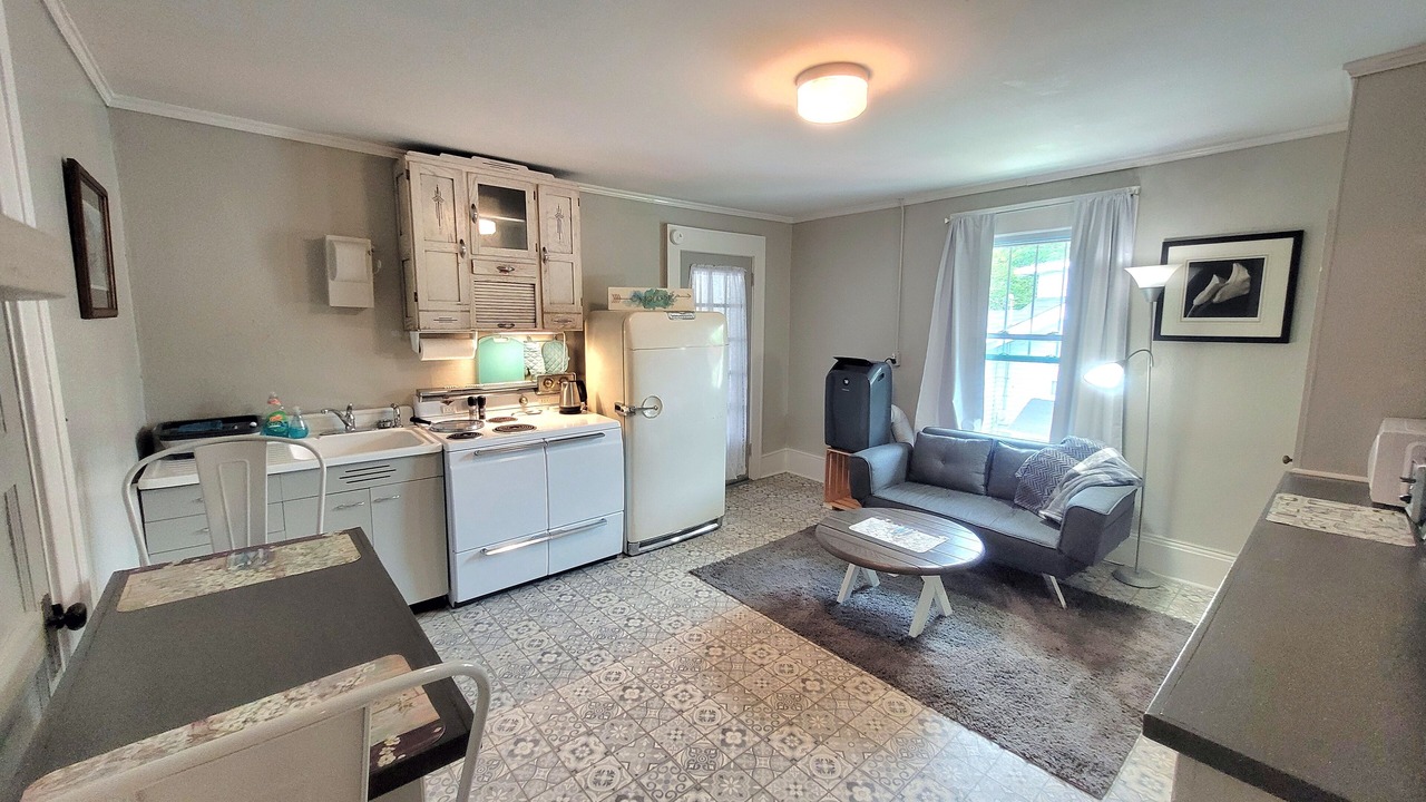 Photo of Livingroom in Mount Airy