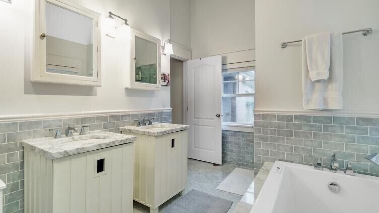 Photo of Bathroom in Village of Southampton