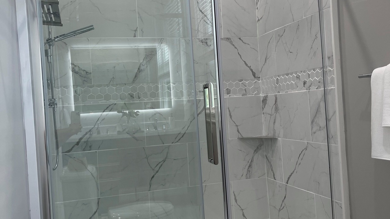 Photo of Bathroom in Downtown Niagara Falls