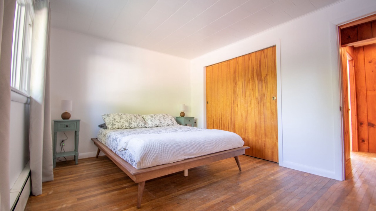 Photo of Bedroom in Waterbury Center