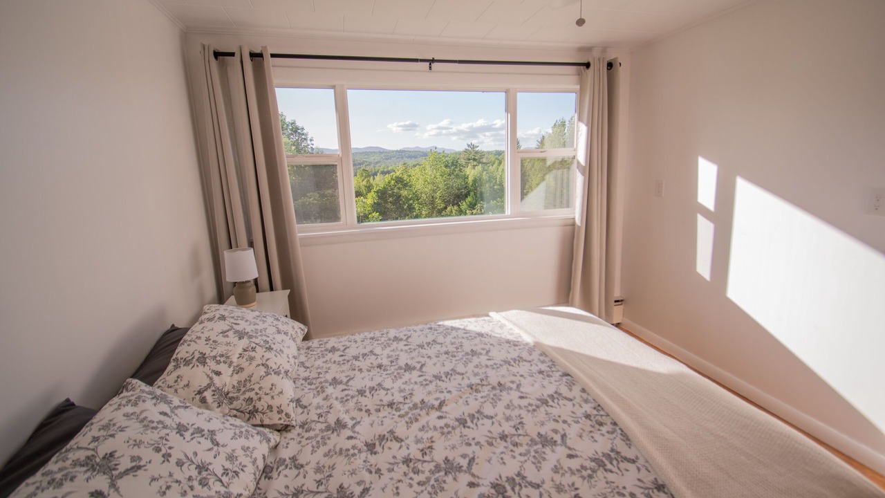Photo of Bedroom in Waterbury Center