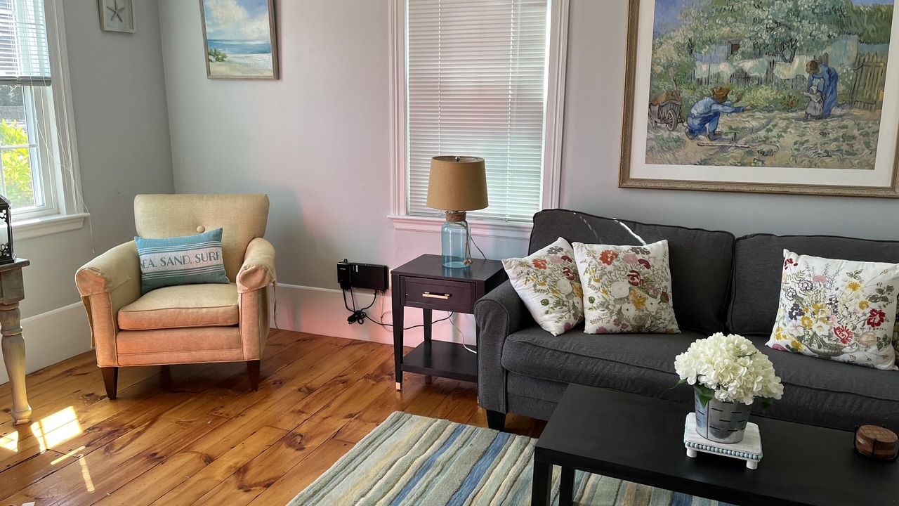 Photo of Livingroom in Swampscott