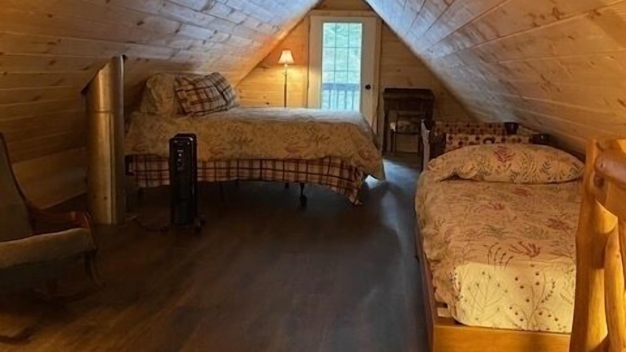 Photo of Bedroom in Town of Hope