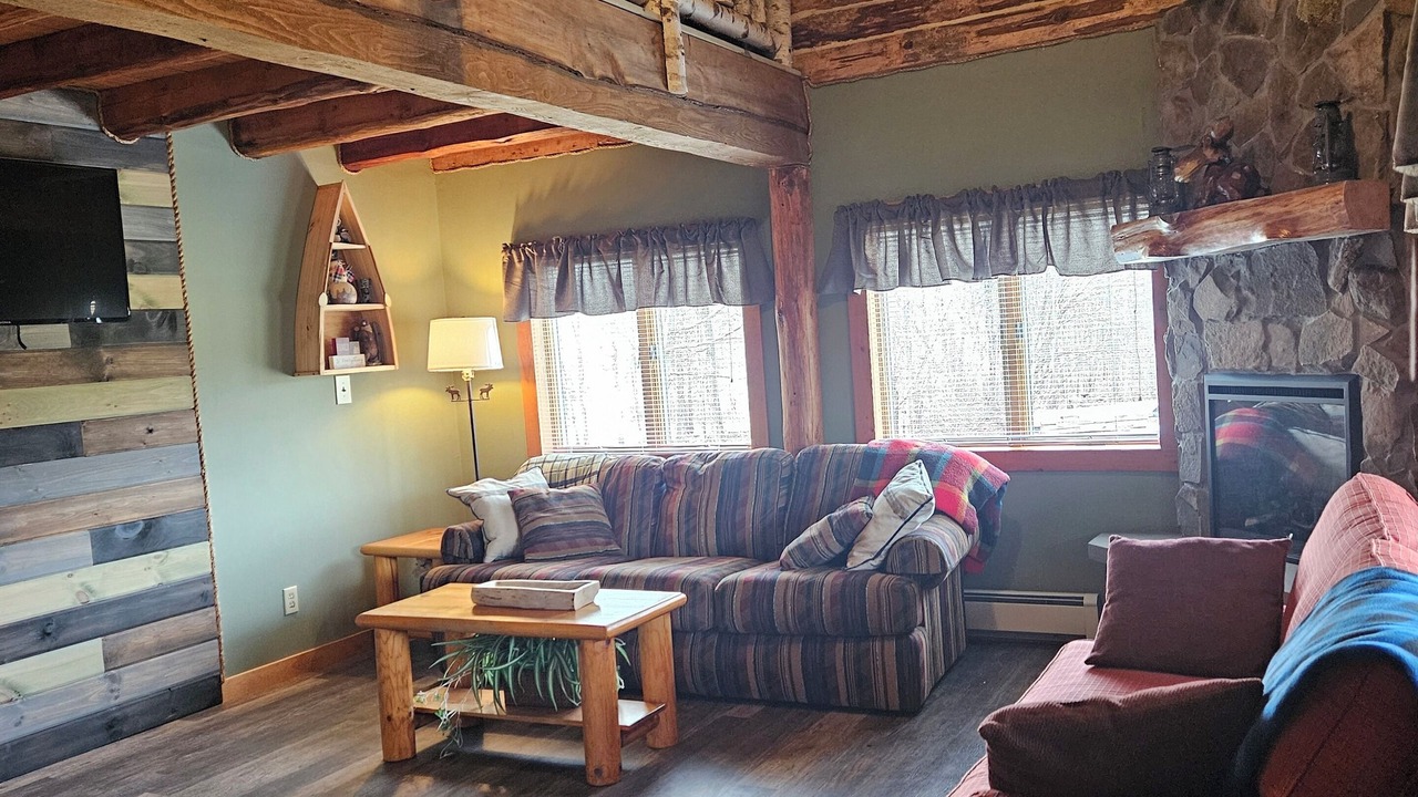 Photo of Livingroom in Meredith