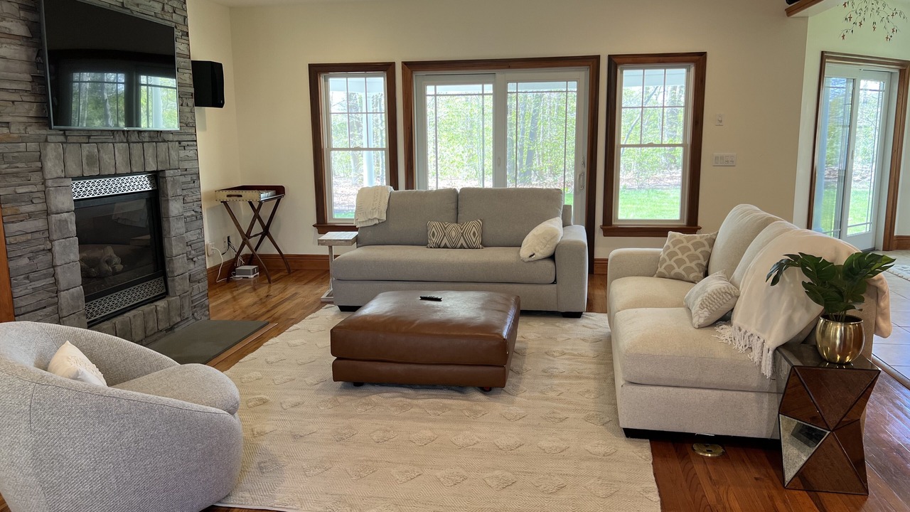 Photo of Livingroom in Mattituck