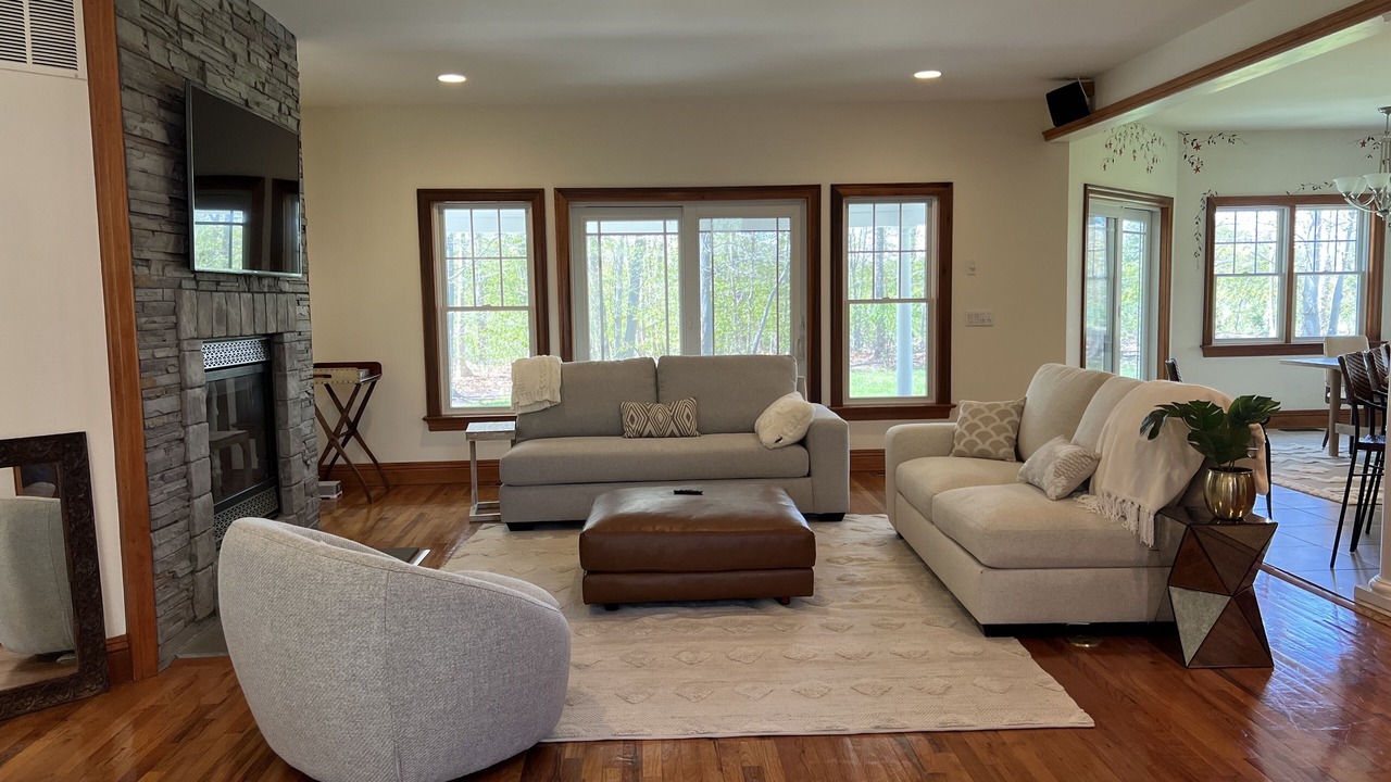 Photo of Livingroom in Mattituck