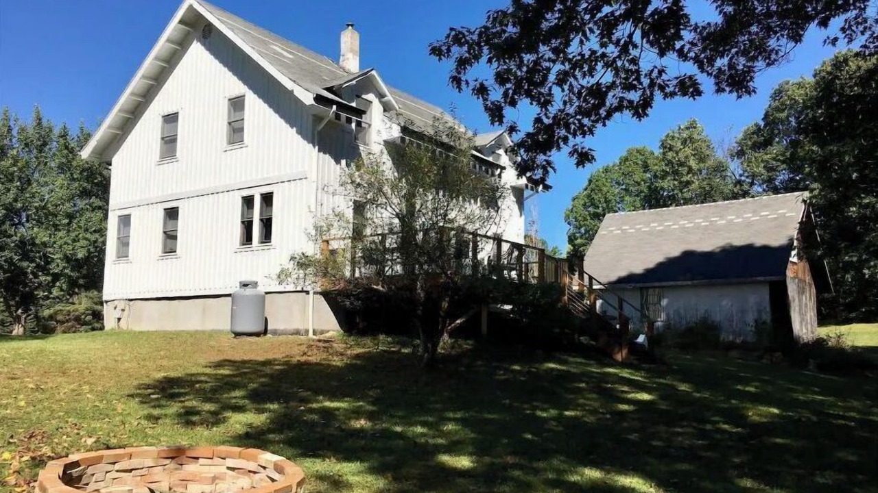Photo of Others in Hollowville