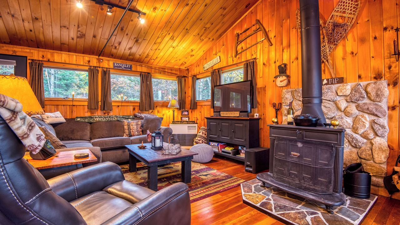 Photo of Livingroom in Oquossoc