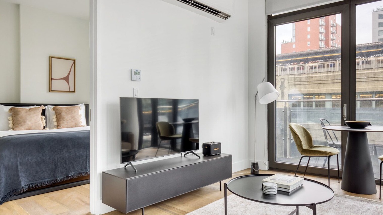 Photo of Bedroom in Hunters Point