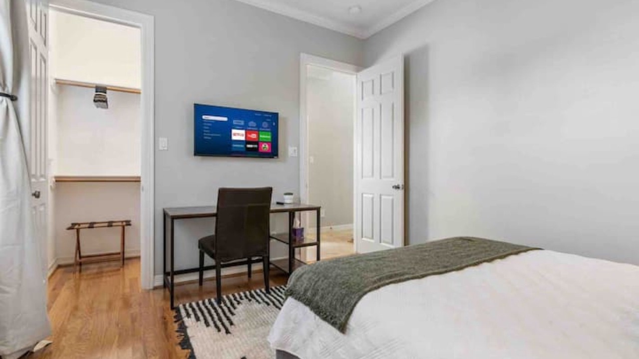 Photo of Bedroom in Midtown