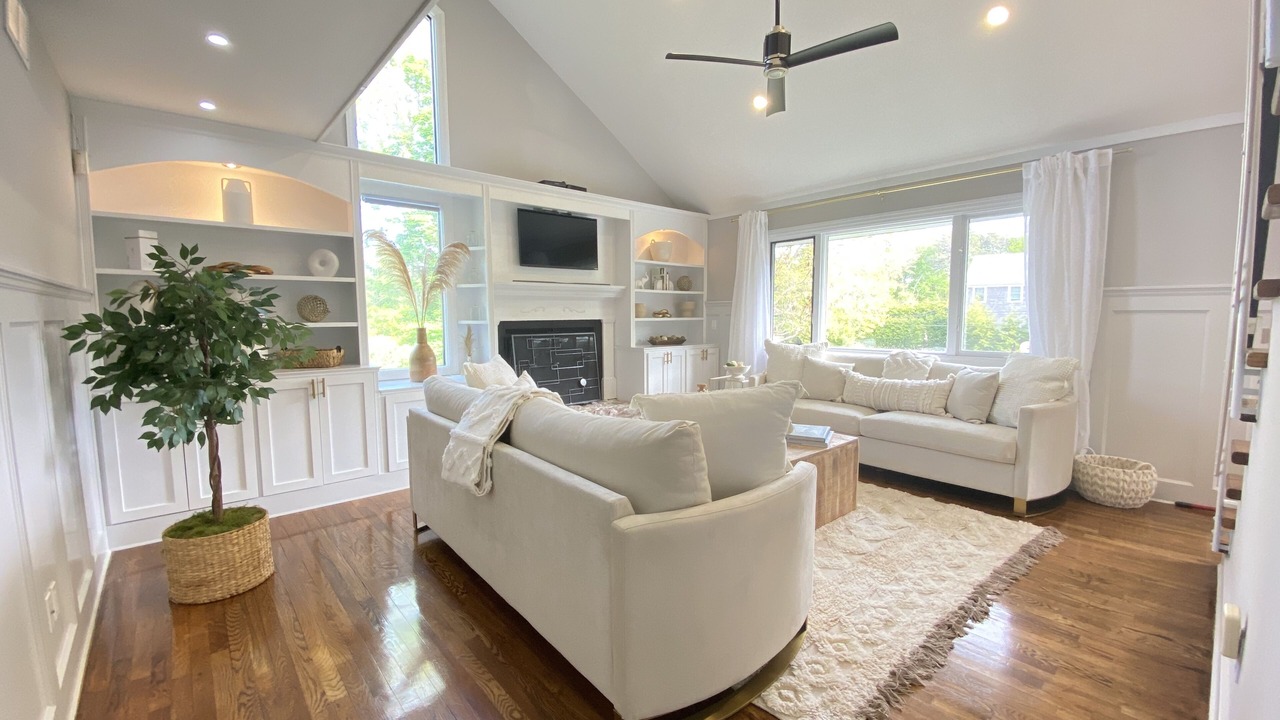 Photo of Bedroom in Shinnecock Hills