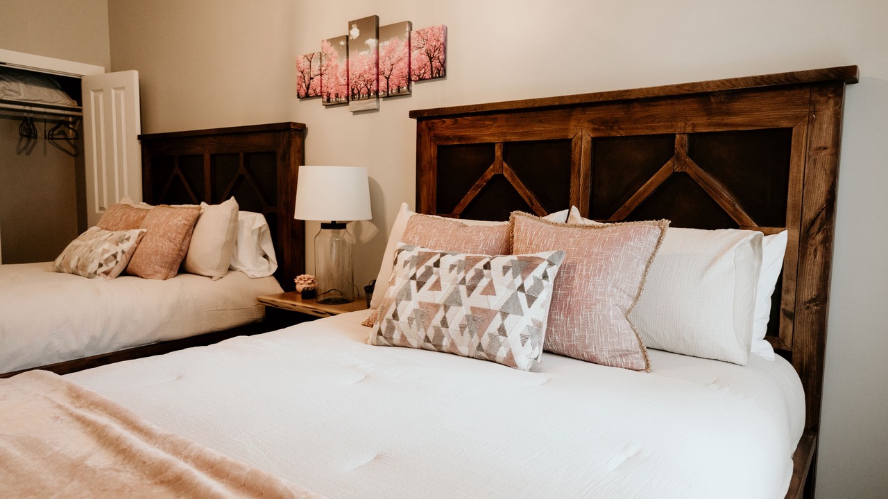 Photo of Bedroom in Ellicottville