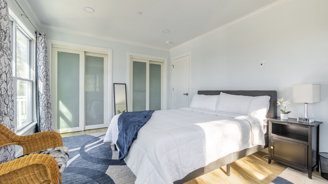 Photo of Bedroom in Hastings-On-Hudson