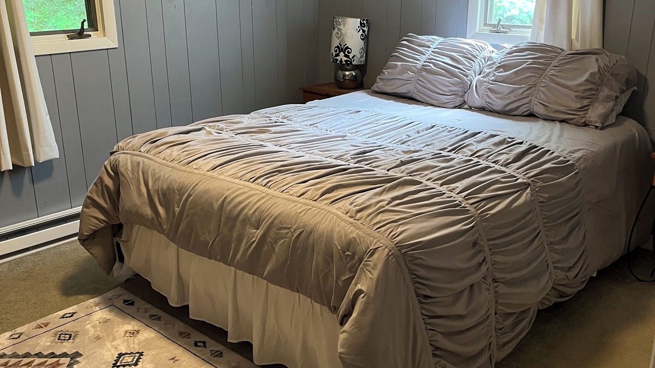 Photo of Bedroom in Oneonta