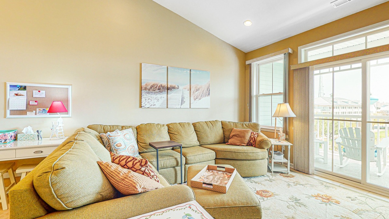 Photo of Livingroom in Sunset Island