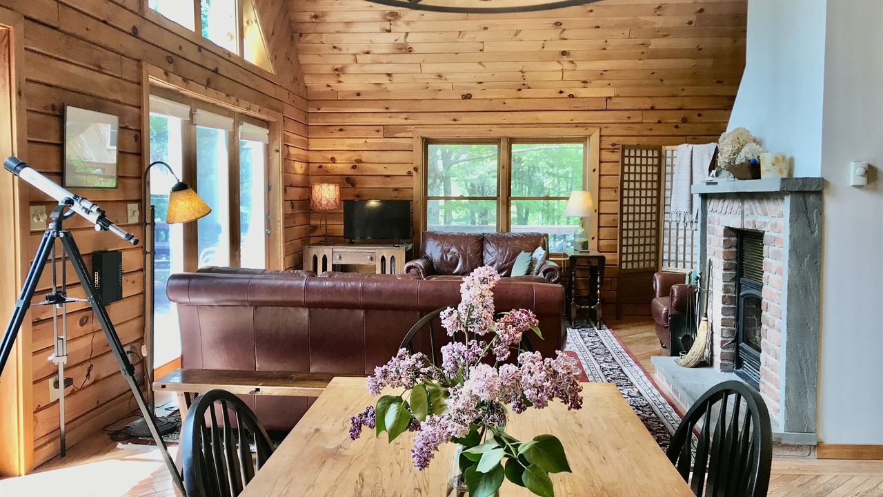 Photo of Livingroom in Cooperstown
