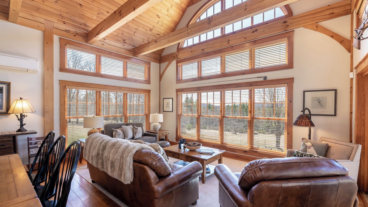 Photo of Livingroom in East Dover