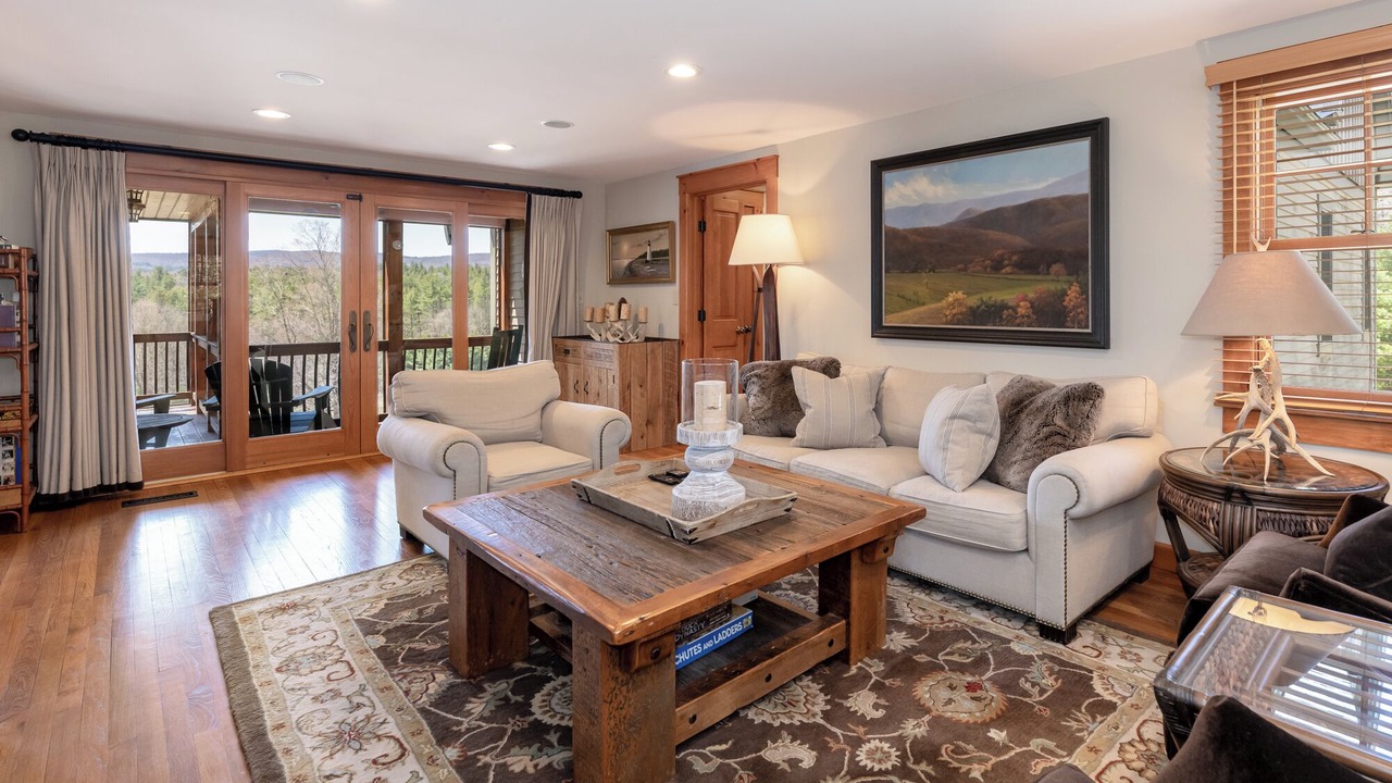 Photo of Livingroom in East Dover
