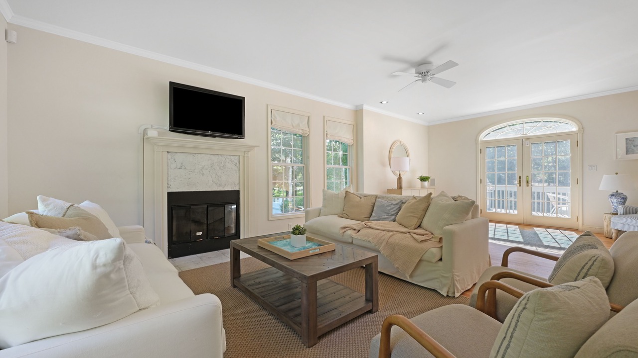 Photo of Livingroom in Tuckahoe