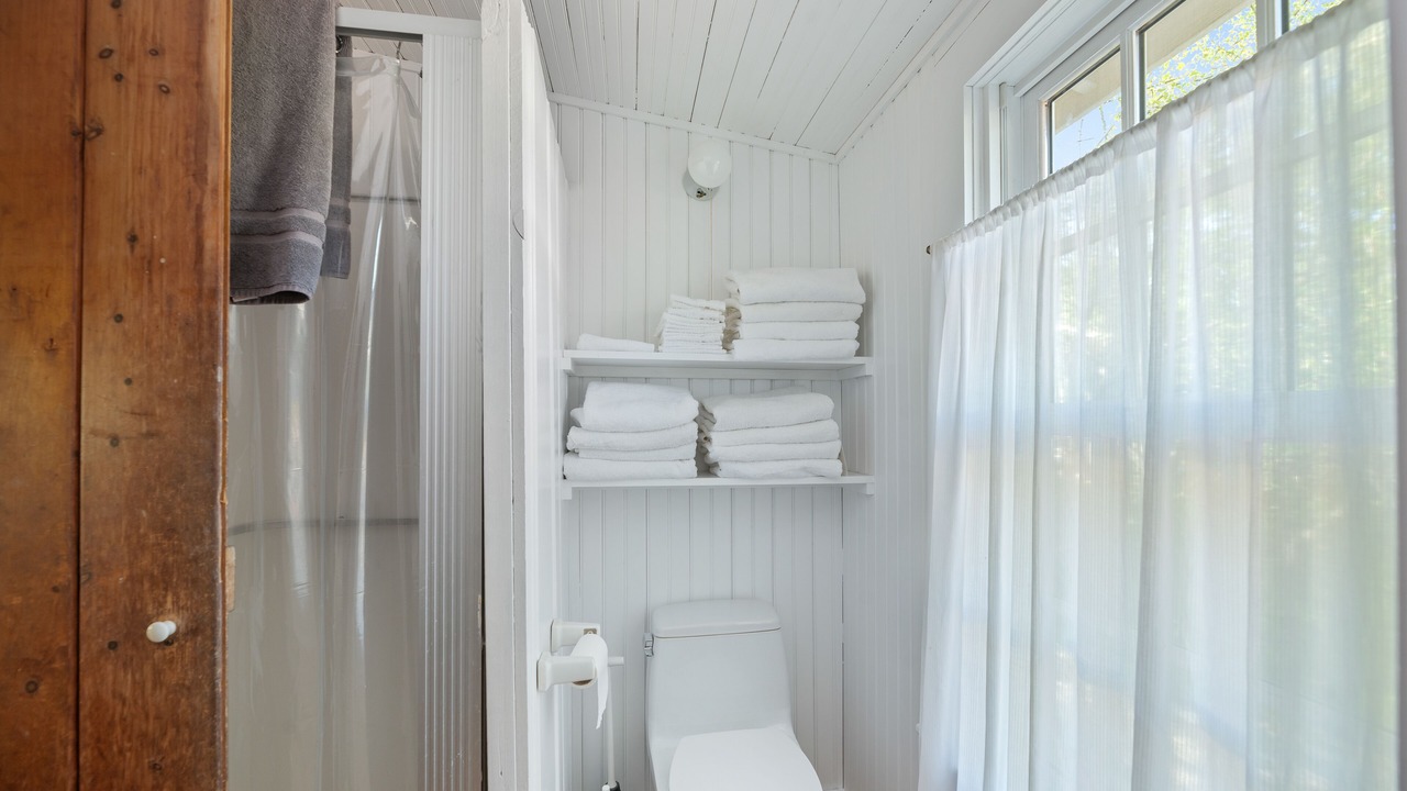 Photo of Bathroom in Ocean Bay Park