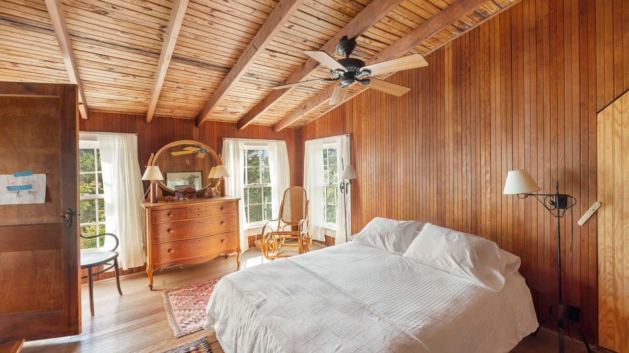 Photo of Bedroom in Ocean Bay Park