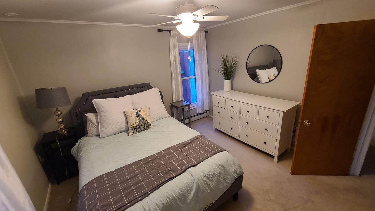 Photo of Bedroom in Glens Falls