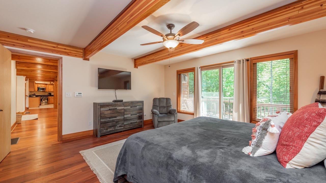 Photo of Bedroom in Mountainside