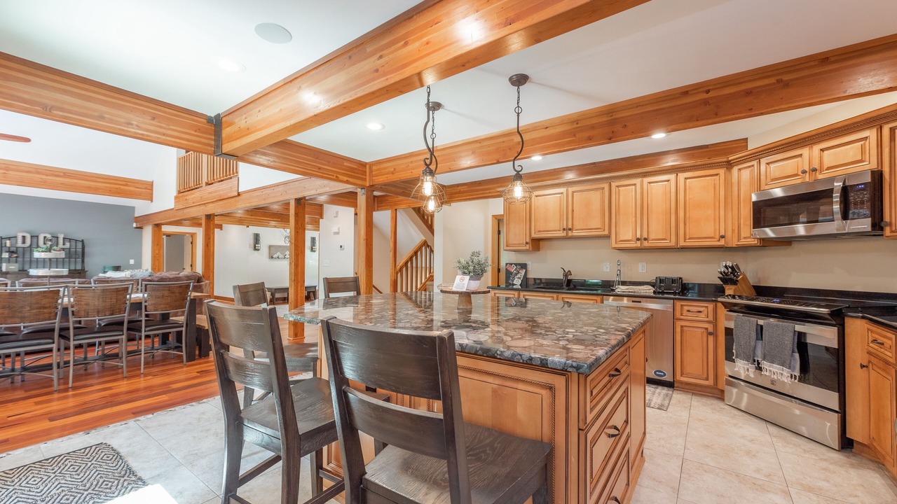 Photo of Kitchen in Mountainside