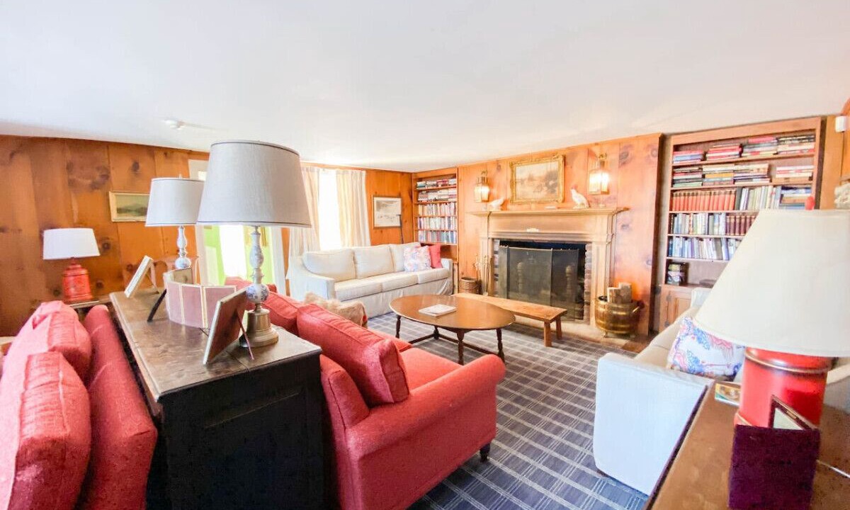 Photo of Livingroom in Carroll County