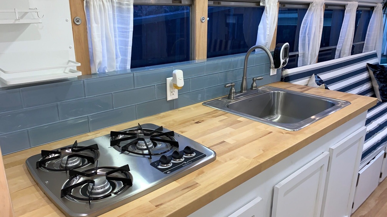 Photo of Kitchen in Woodlake - Briar Meadow