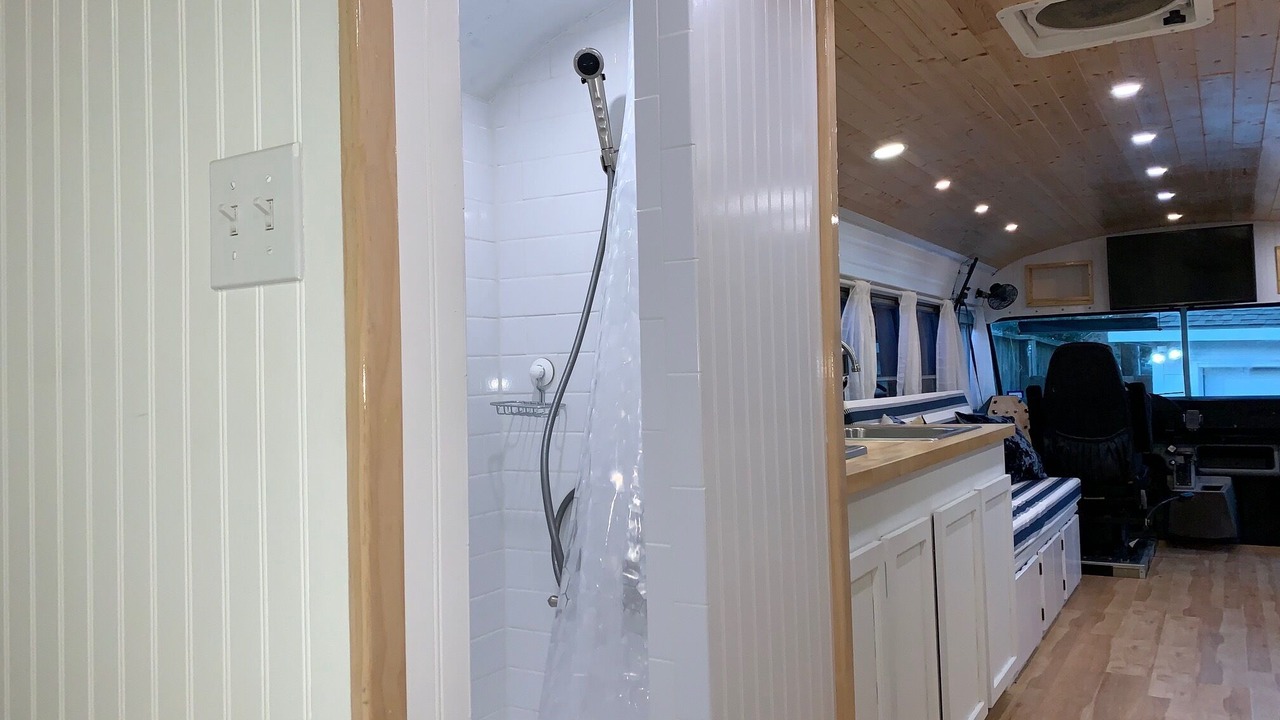Photo of Bathroom in Woodlake - Briar Meadow