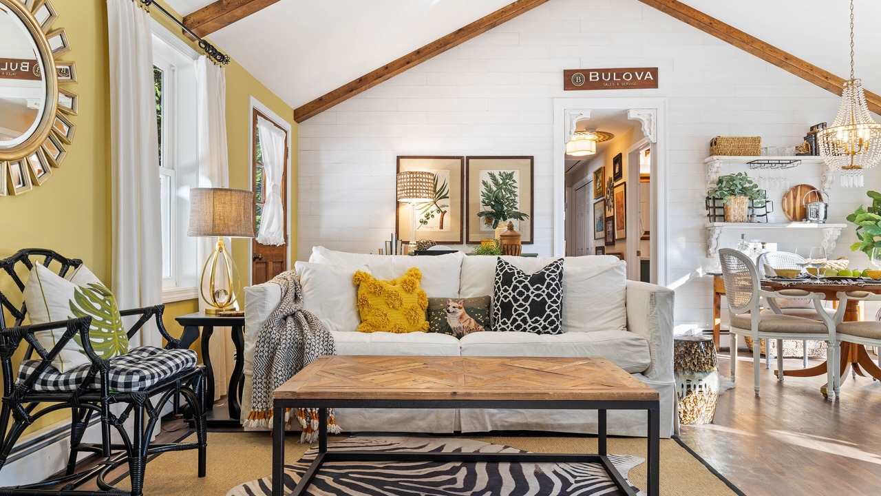 Photo of Livingroom in Old Saybrook Center