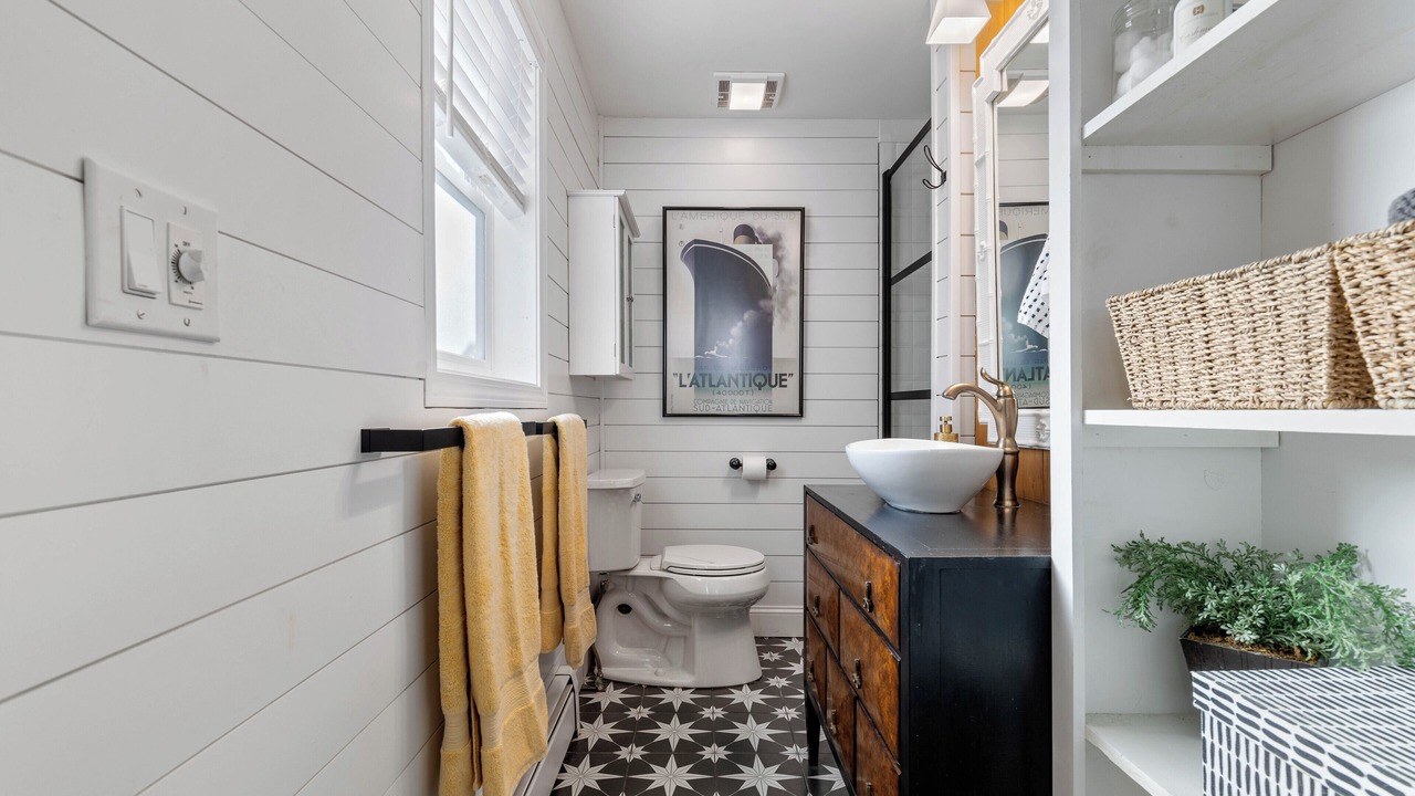 Photo of Bathroom in Old Saybrook Center