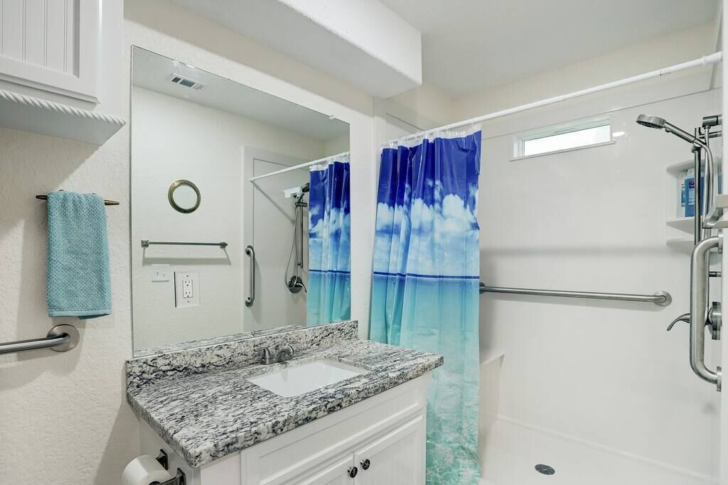 Photo of Bathroom in Surfside Beach