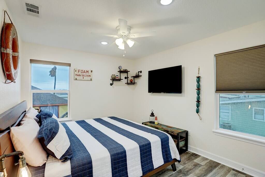 Photo of Bedroom in Surfside Beach