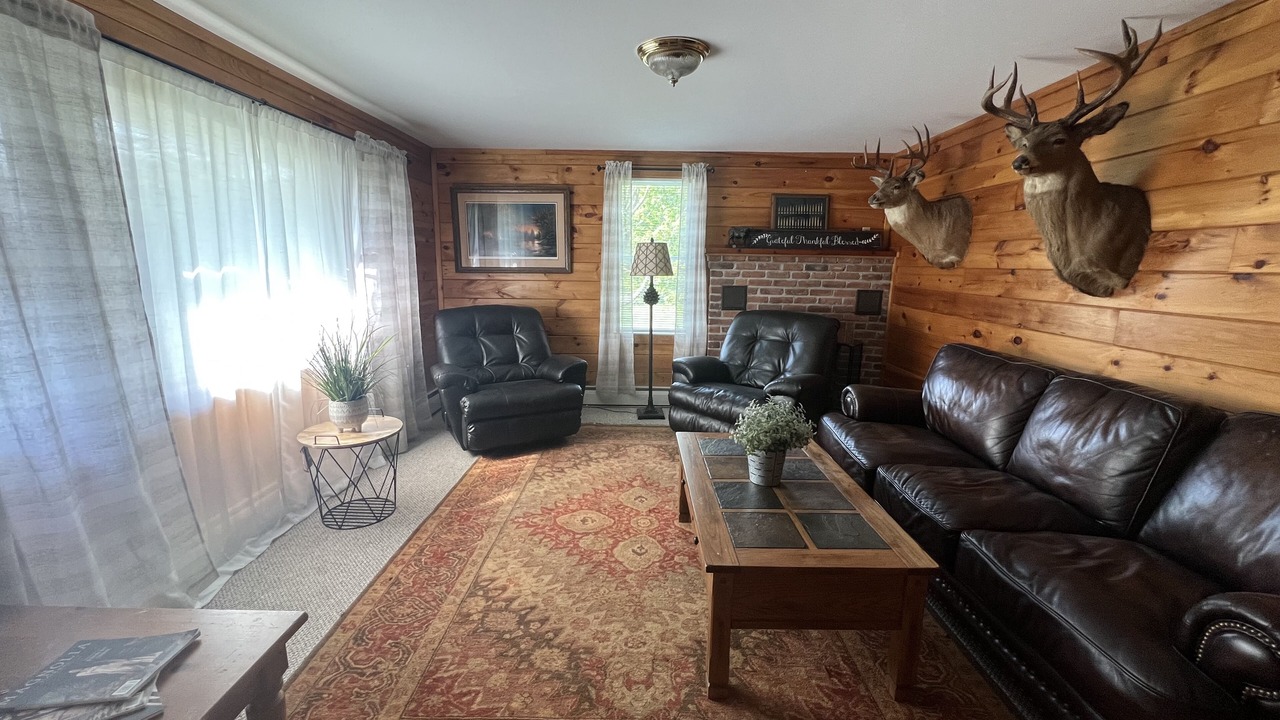 Photo of Livingroom in Salem