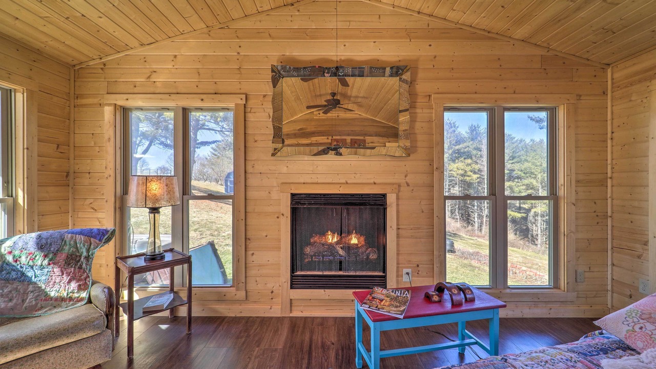 Photo of Livingroom in Wytheville