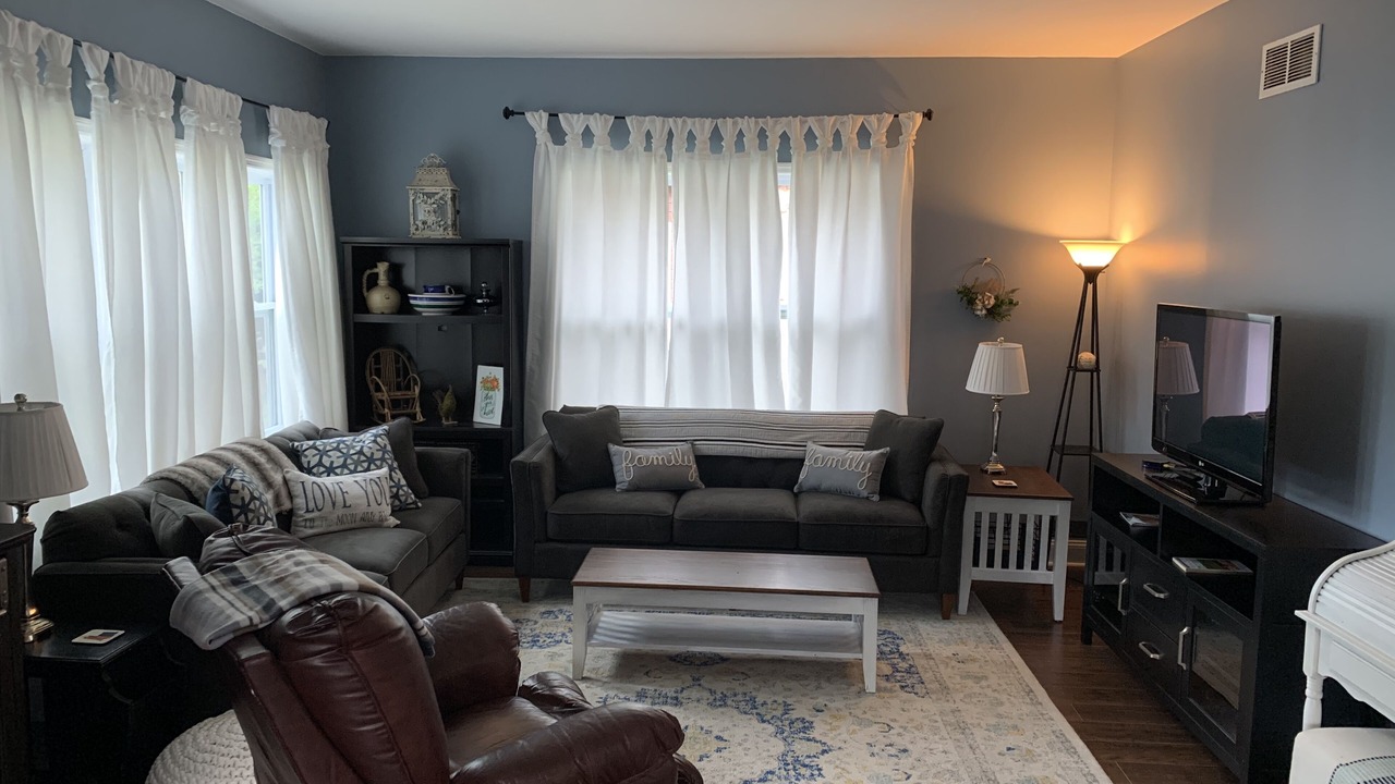 Photo of Livingroom in Ashland