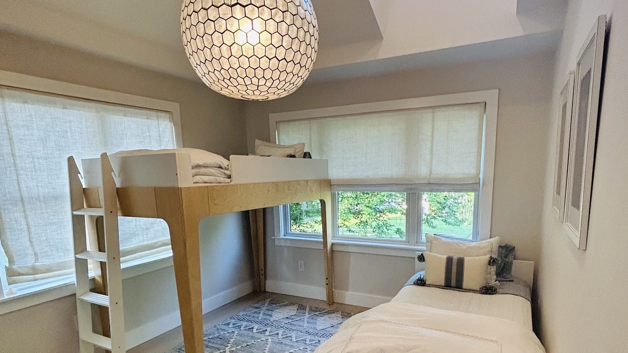 Photo of Bedroom in Amagansett Lanes